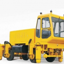 rubber-tyred track tractor